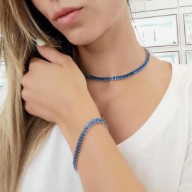 Collana Khloe argentata con cristalli rettangolari blu